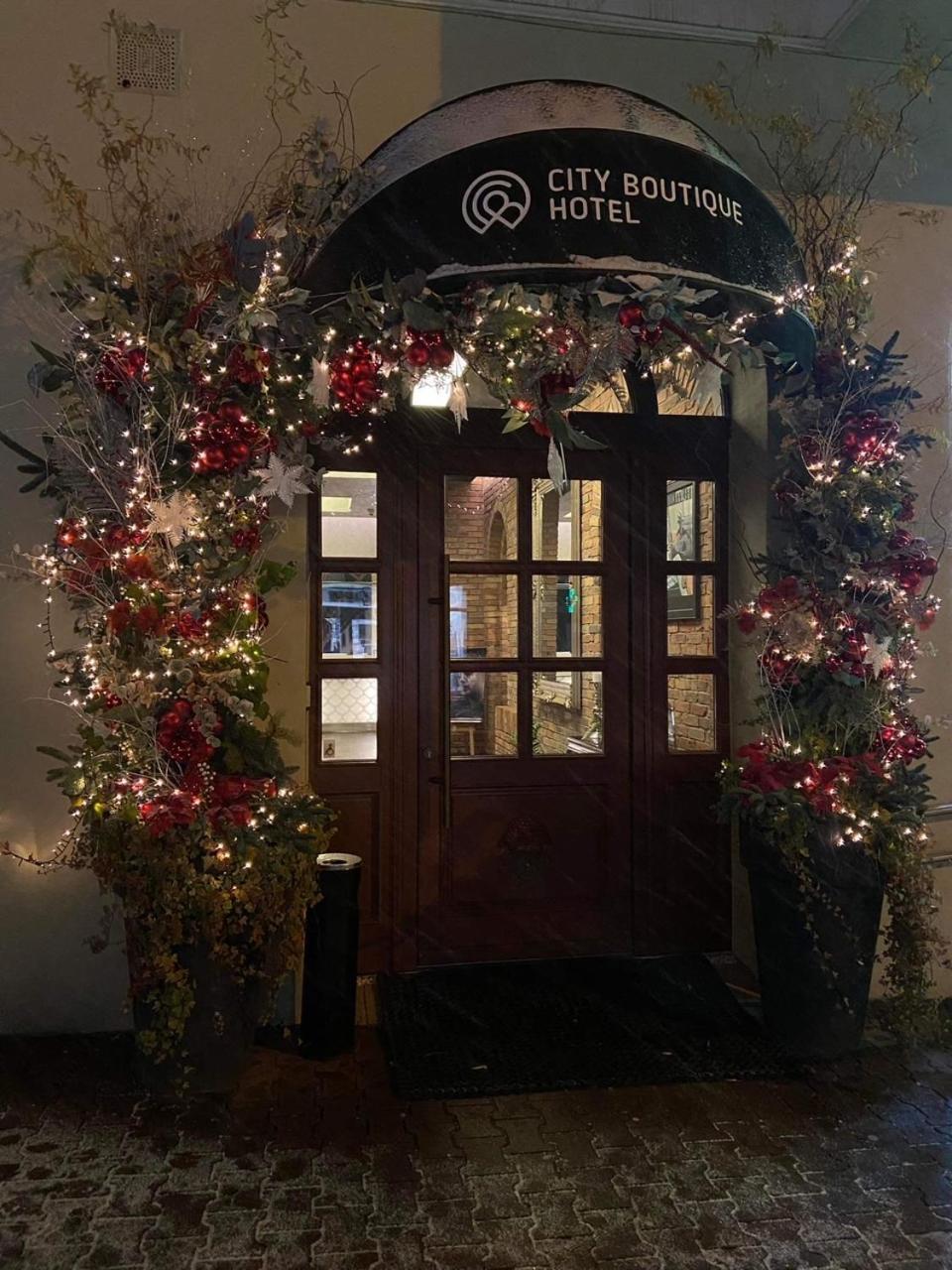 City Boutique Hotel เจโลนากูรา ภายนอก รูปภาพ